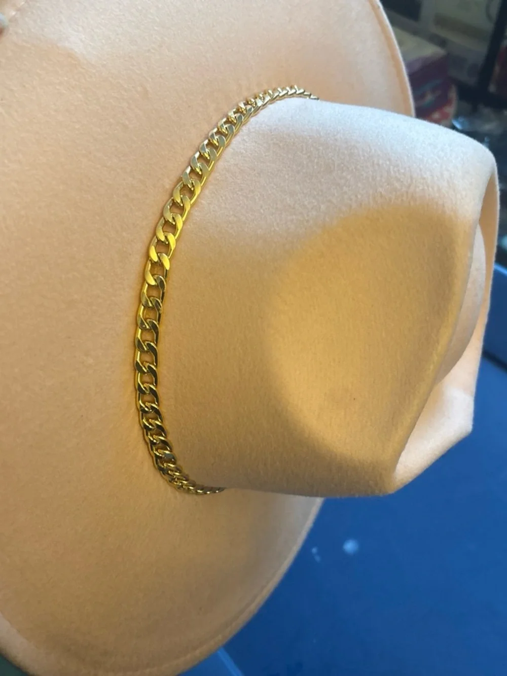 Stylish Cream Wide-Brim Fedora with Gold Chain Trim